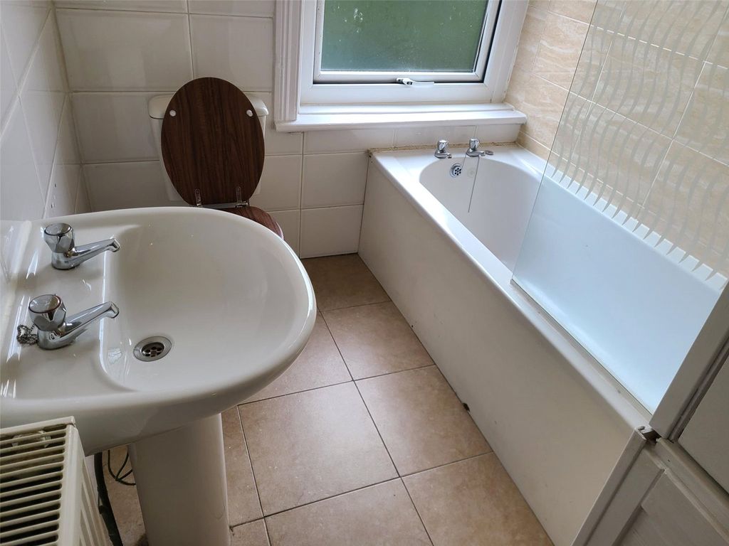 Property photo 3 of 11 Picture No. 19