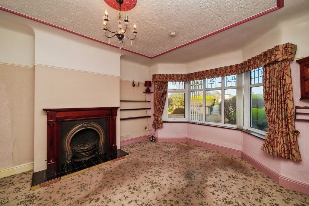 Property photo 2 of 20