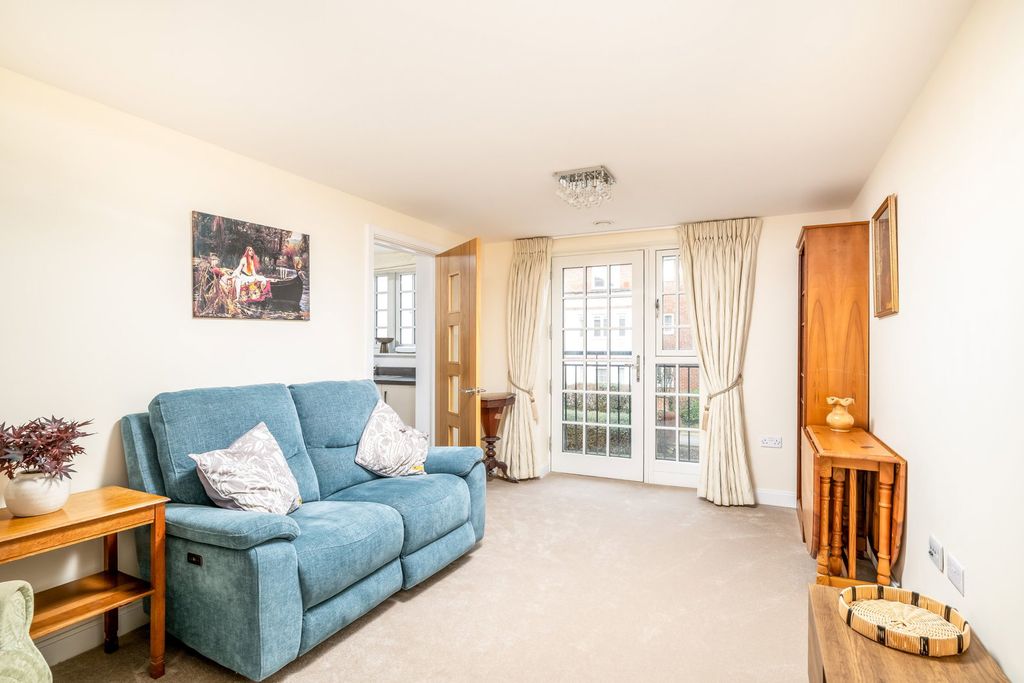 Additional image 11 of 1 bed flat for saleStation Road, Letchworth Garden City SG6