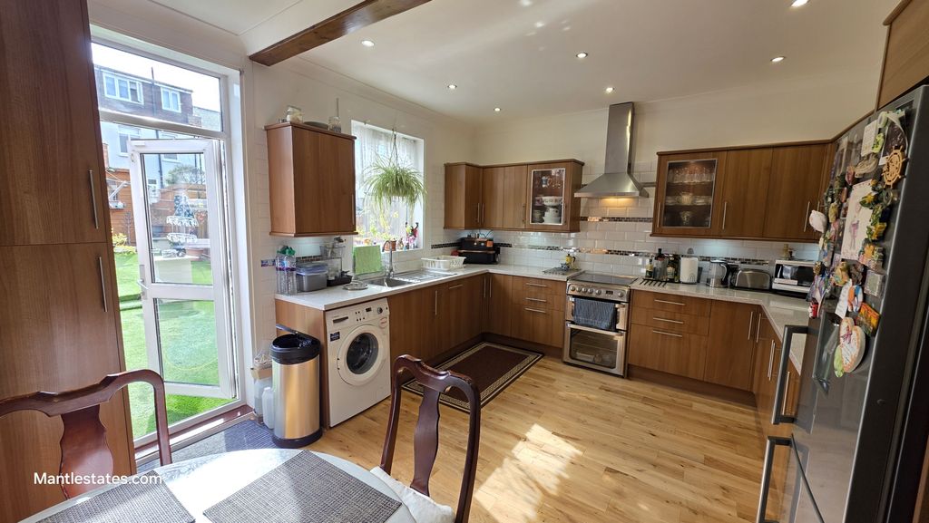 Property photo 3 of 22 Kitchen - Diner