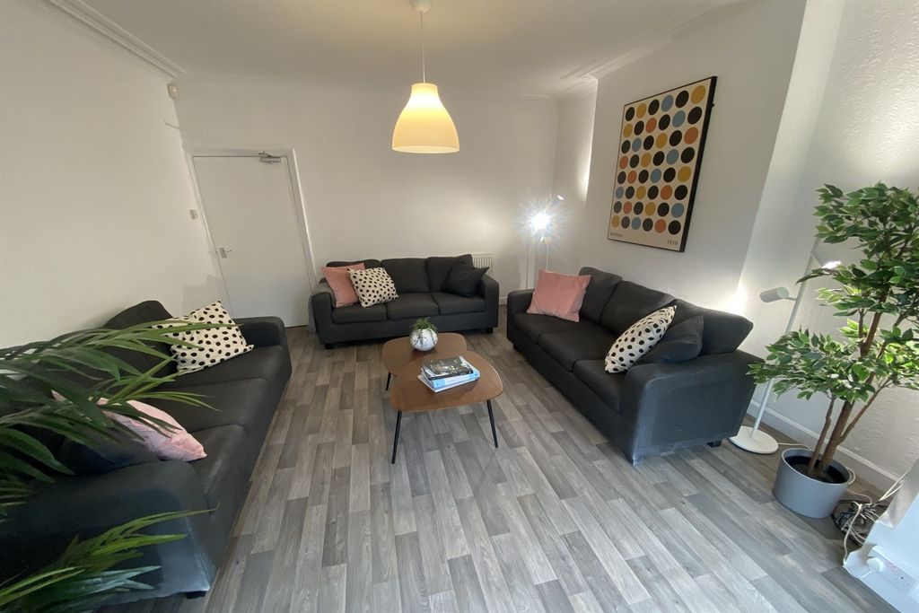 Property photo 1 of 25 Main (Main)