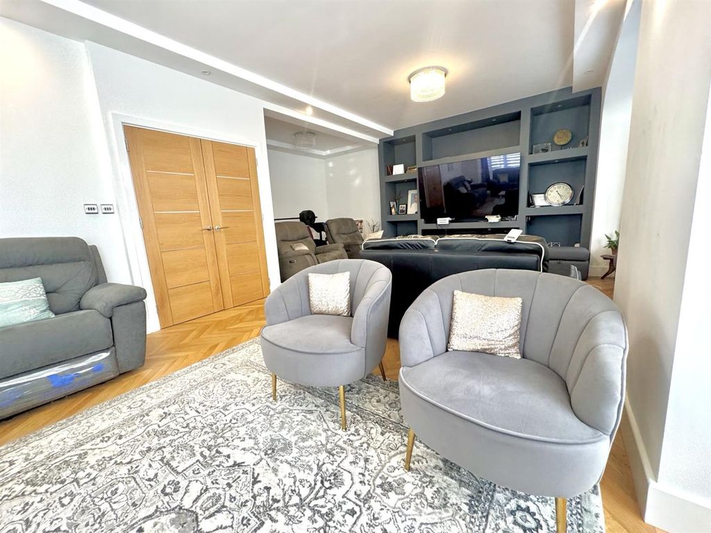 Additional image 9 of 5 bed semi-detached house for saleCheyne Walk, Croydon CR0