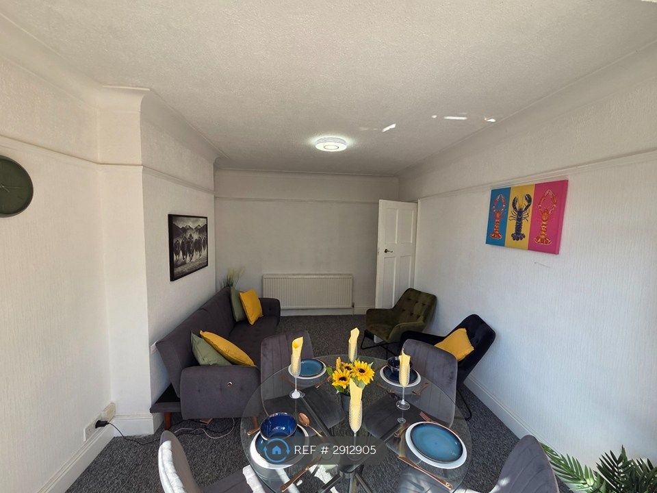 Property photo 2 of 26