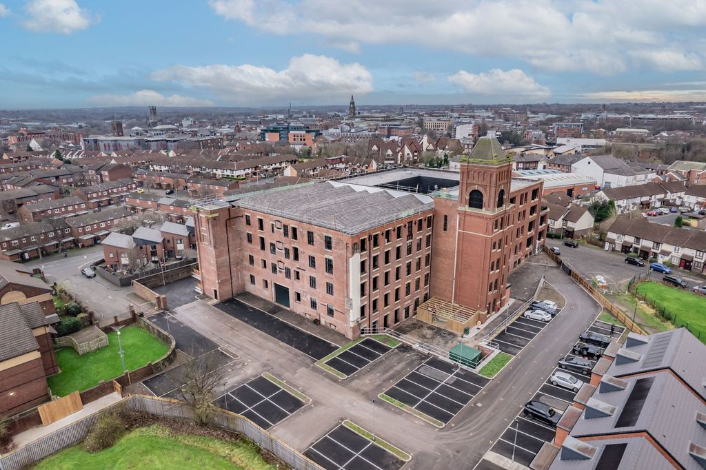 Property photo 1 of 20