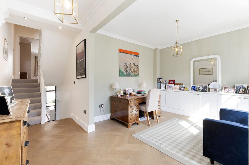 Property photo 2 of 28 Formal Reception