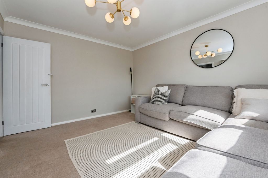Property photo 3 of 11 Pbox-Img.Jpg