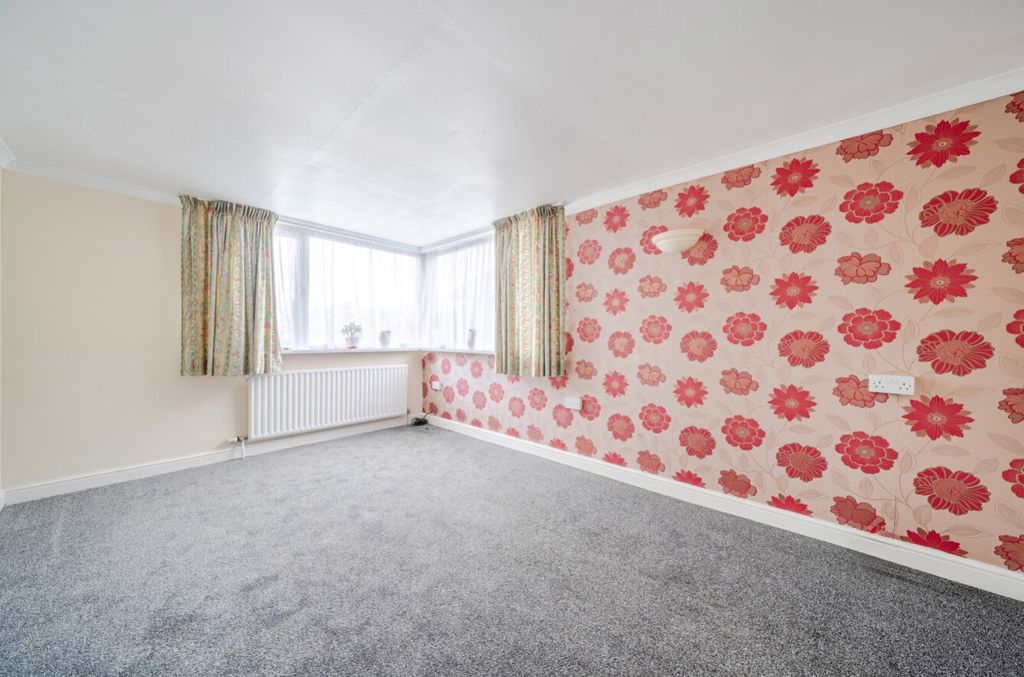 Property photo 2 of 10 1378708-3-690Ddcbb385F8