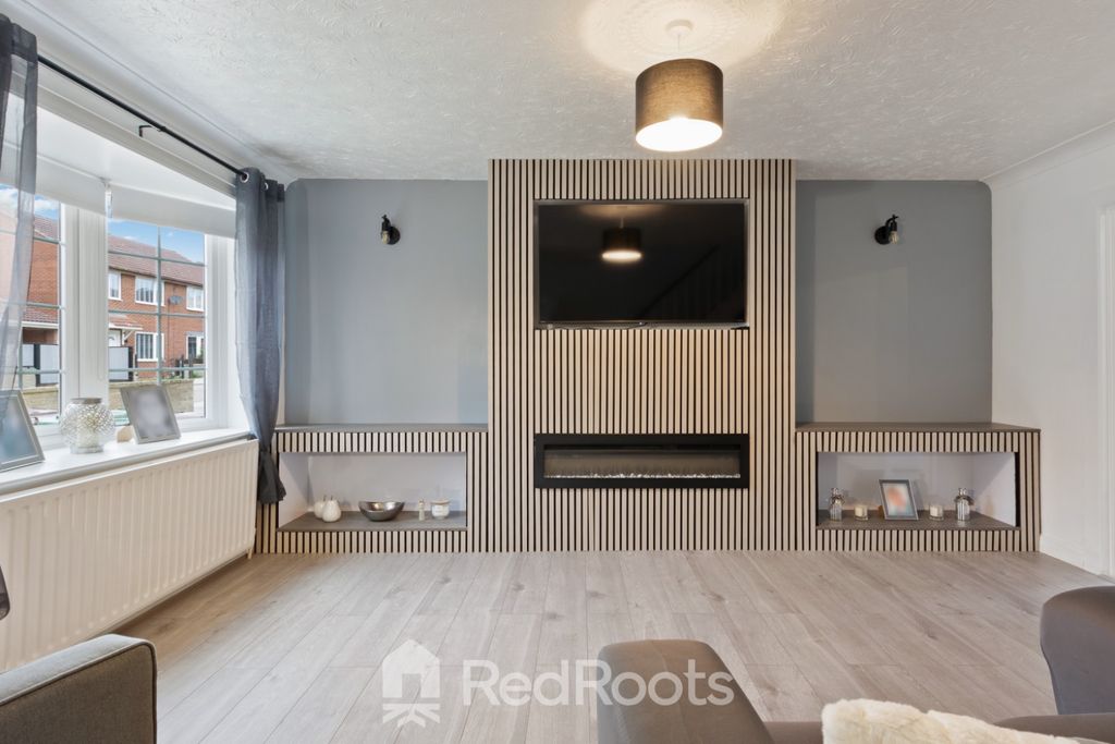 Property photo 3 of 25 4592465