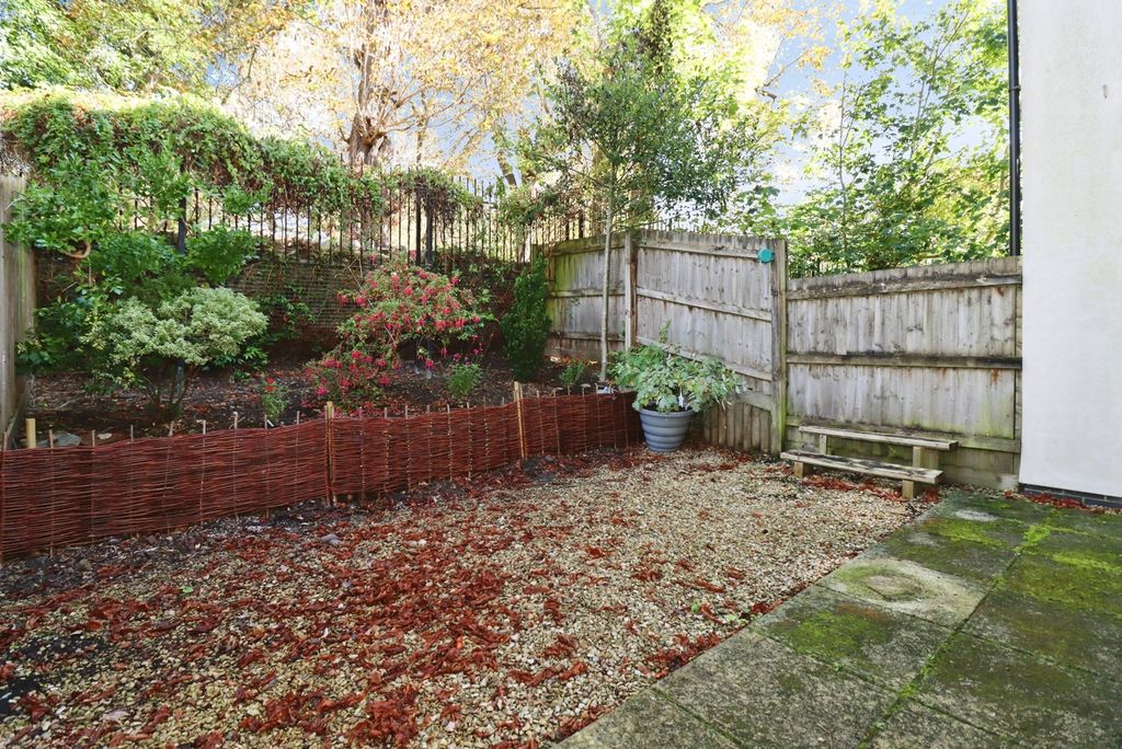 Property photo 1 of 12 Pbox-Img.Jpg