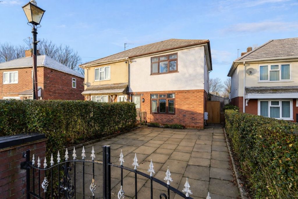 Property photo 2 of 16