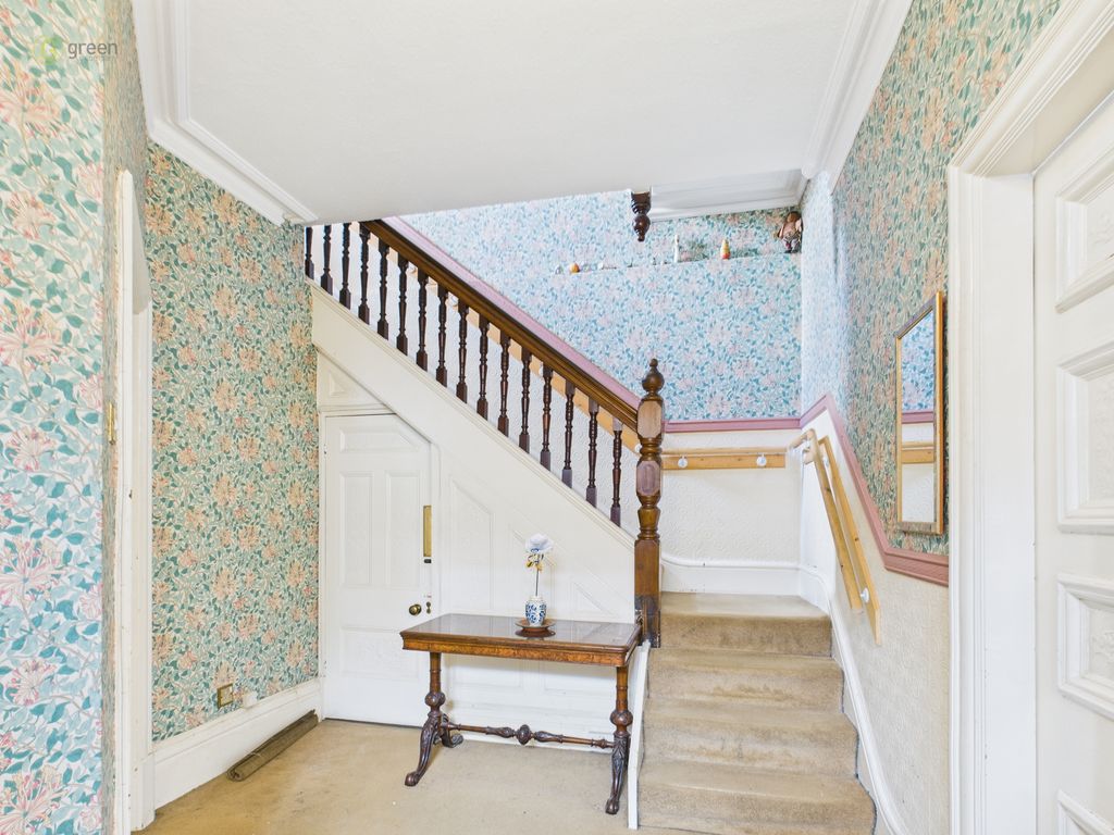 Property photo 3 of 43