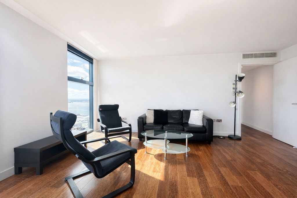 Property photo 2 of 19 Picture No. 41