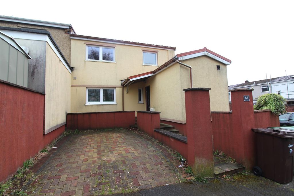 Property photo 1 of 21 Outside