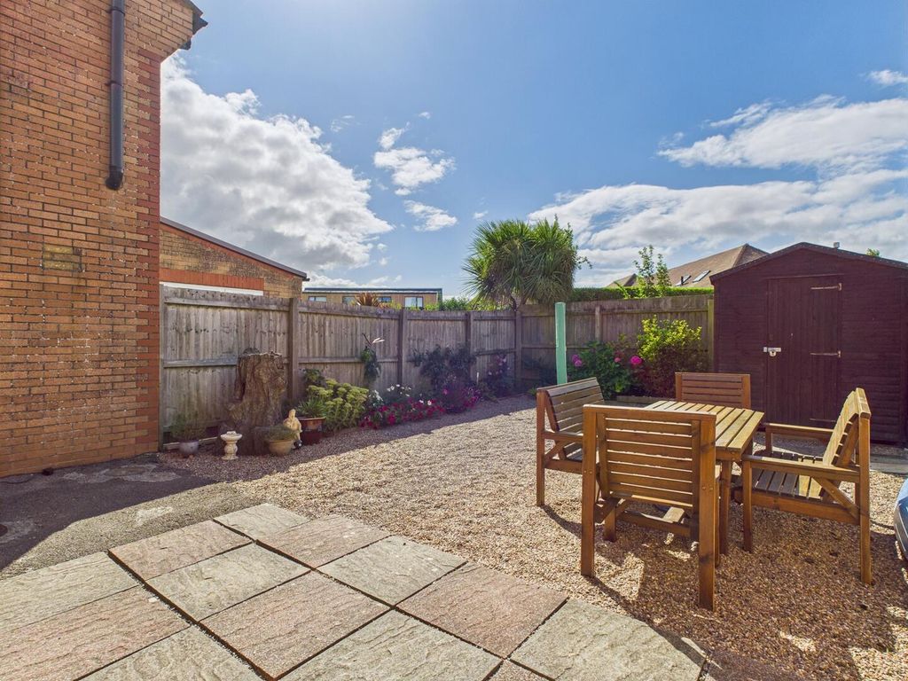 Property photo 2 of 17 Terrace / Patio