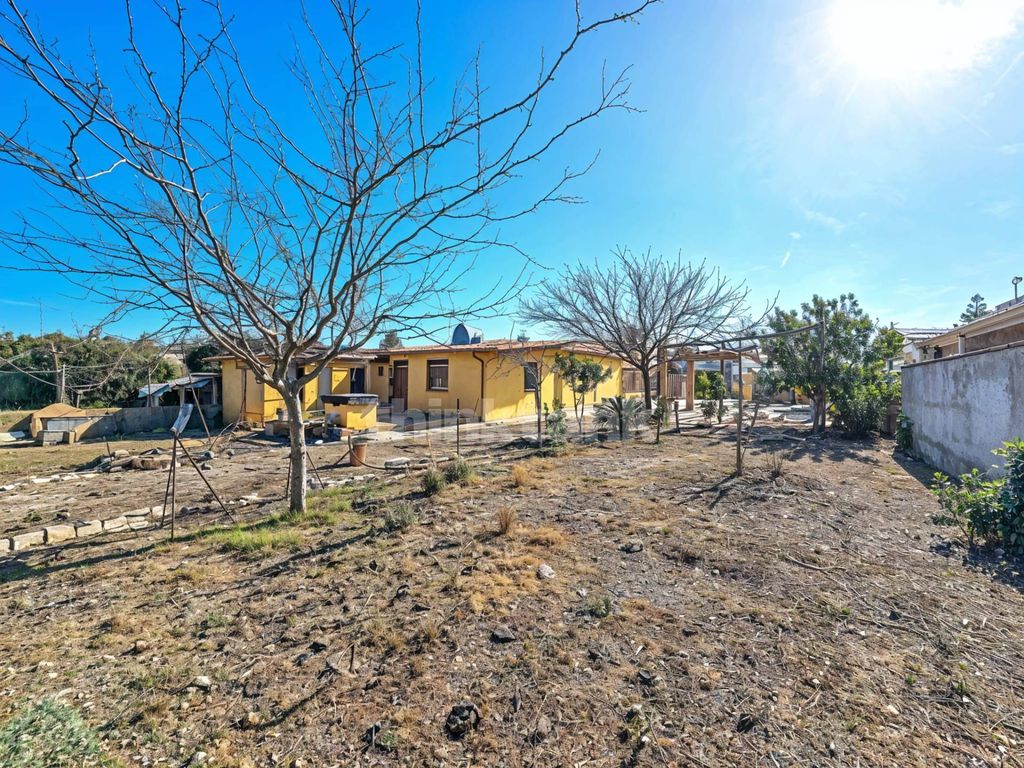 Property photo 1 of 21