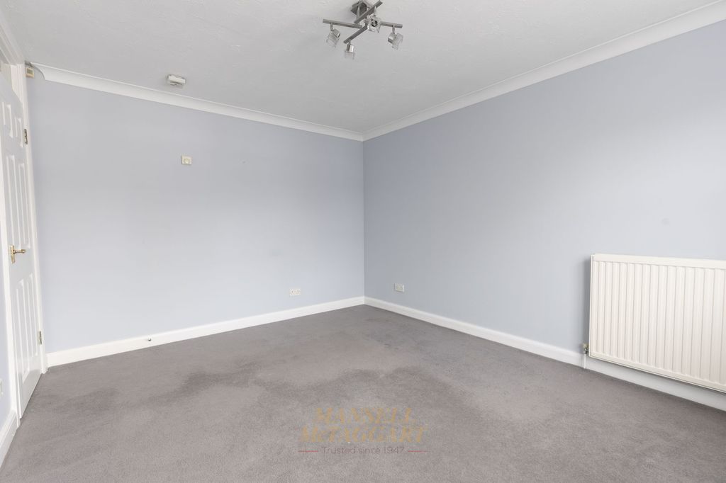 Additional image 5 of 2 bed flat for saleManning Close, East Grinstead RH19