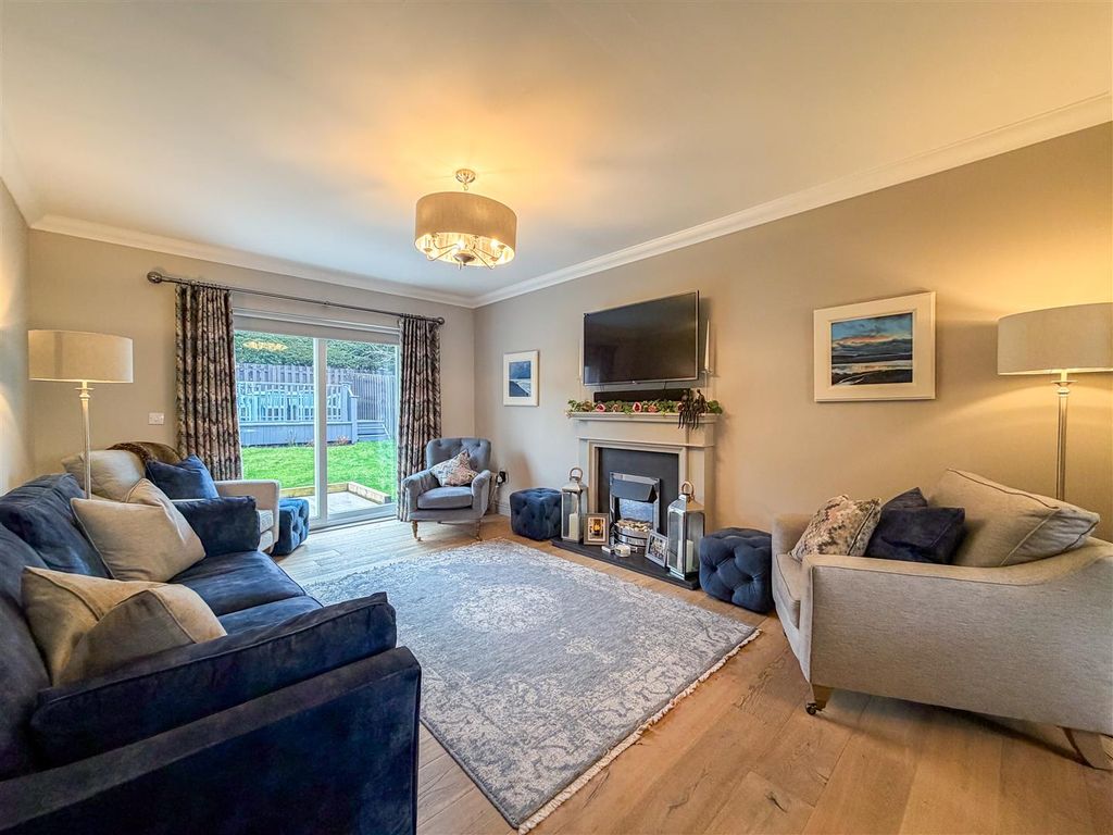 Property photo 2 of 46 Family Lounge