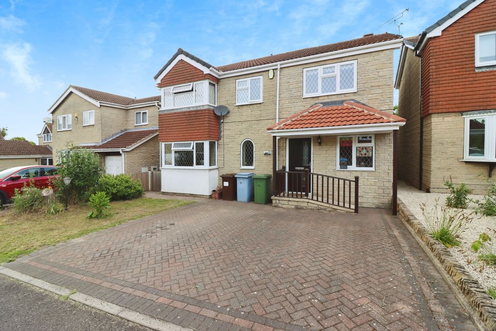 Property photo 1 of 18