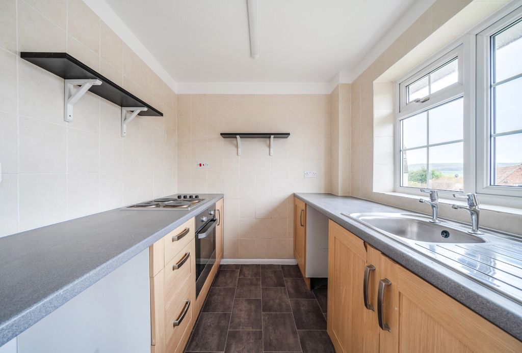 Property photo 3 of 11 1440083-1-69d7Ca4...