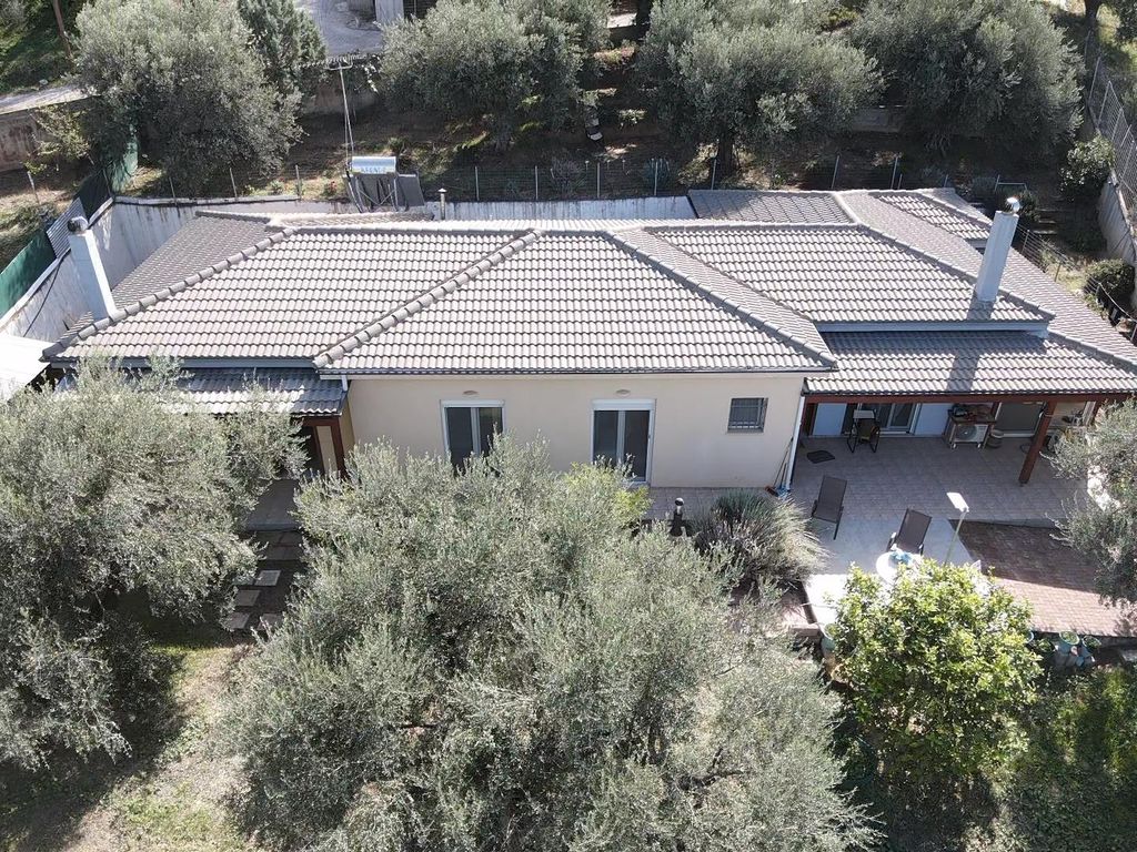 Property photo 1 of 48 4 Bedrooms' House With Land Plot Full Of Olive Trees In Trapeza, Diakopto