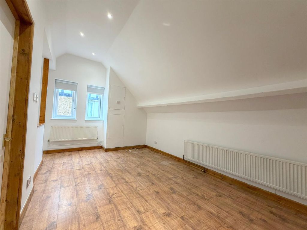 Property photo 1 of 6 Living Space.Jpg