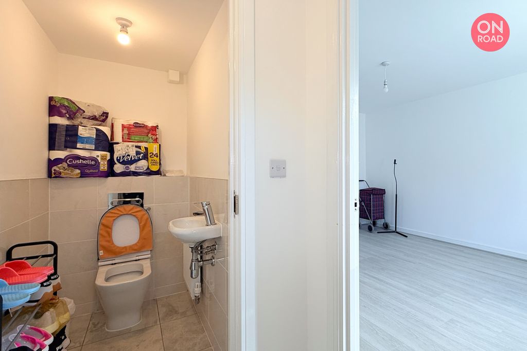 Property photo 2 of 25