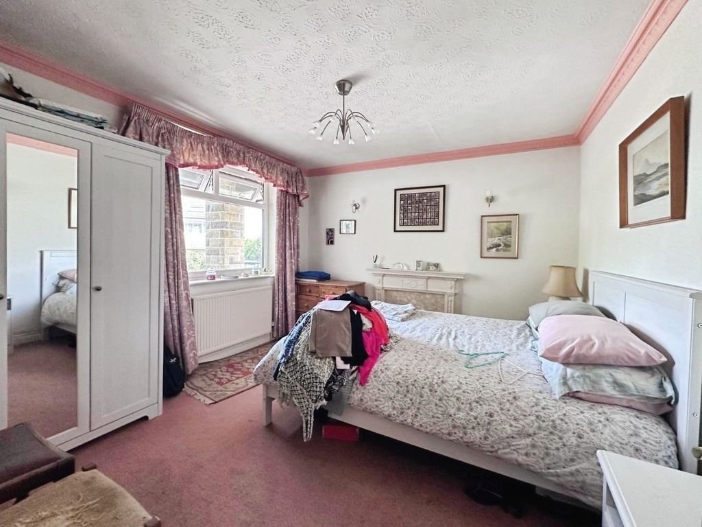 Property photo 2 of 15 Pbox-Img.Jpg
