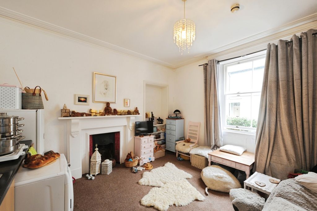 Property photo 2 of 20 Warrick House