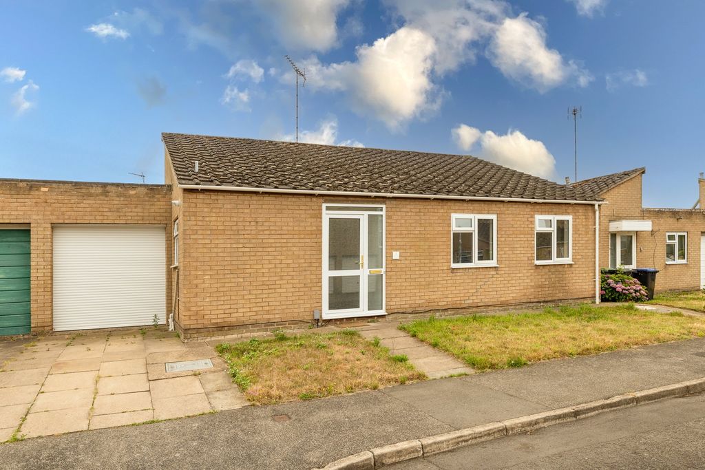 Property photo 1 of 26