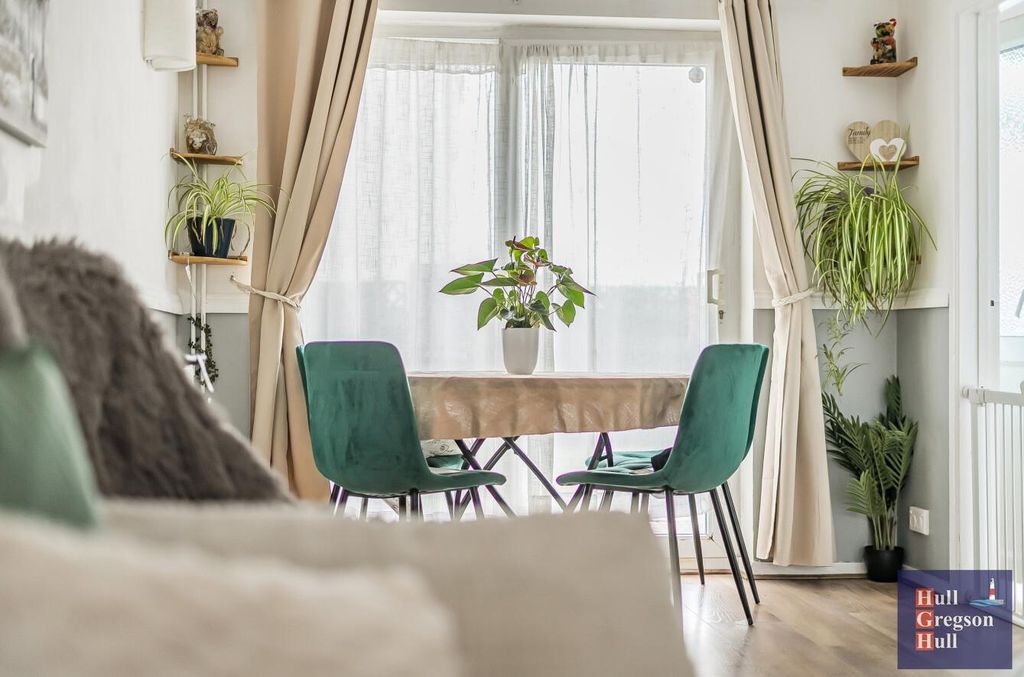 Property photo 3 of 23 Aea2F4F7-649c-4ba5-Ac5E-E301F58Cdff6.Jpg