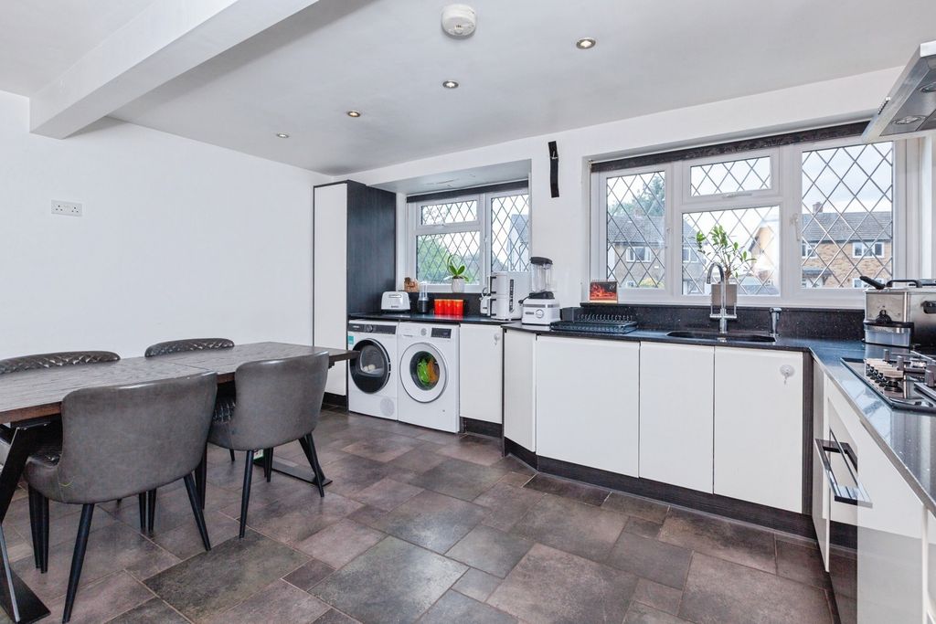 Property photo 3 of 19 Pbox-Img.Jpg