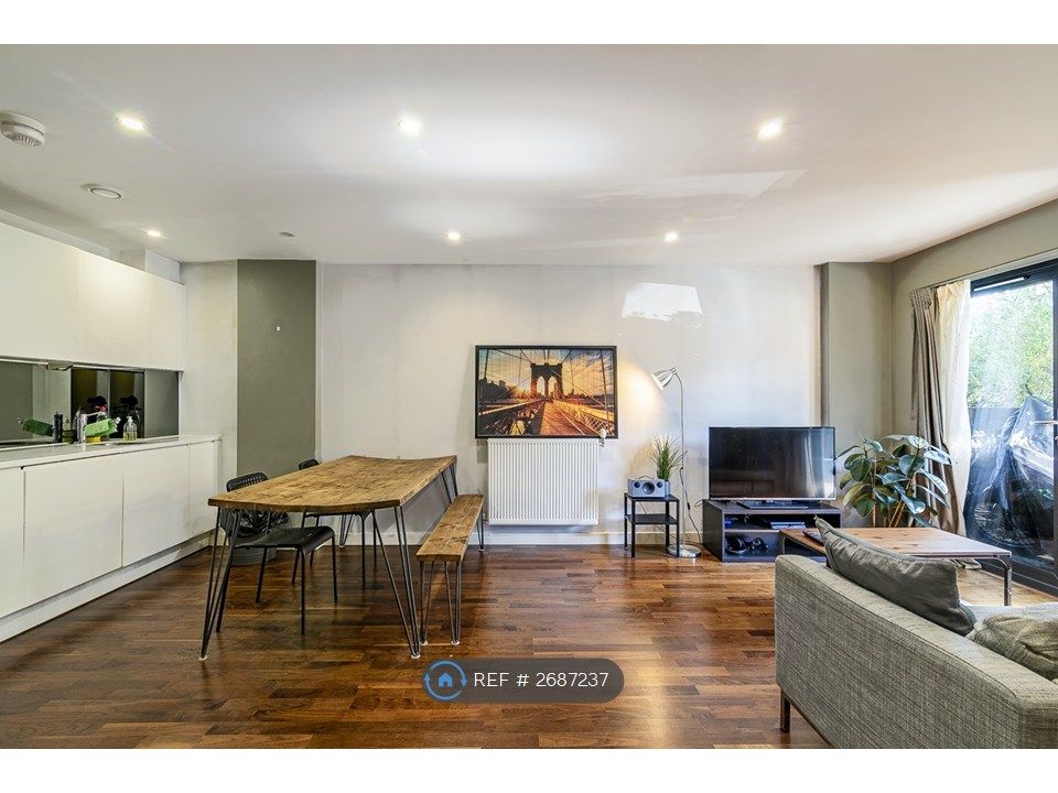 Property photo 2 of 24