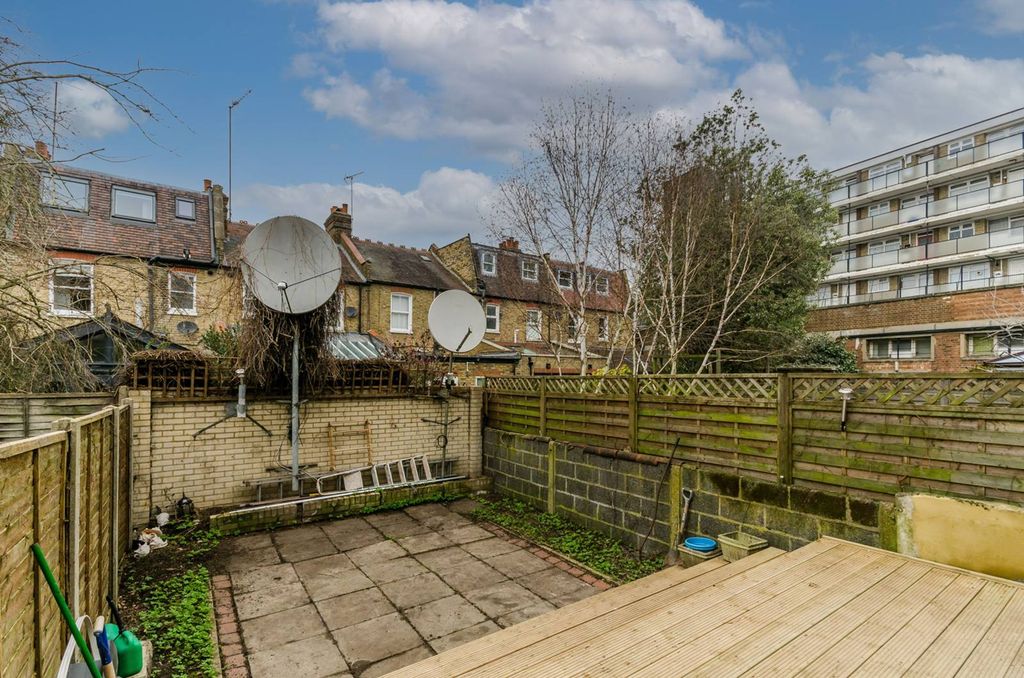 Property photo 2 of 11