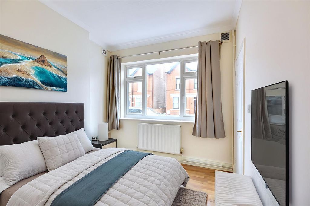 Property photo 3 of 11 Ai Bedroom.Jpeg