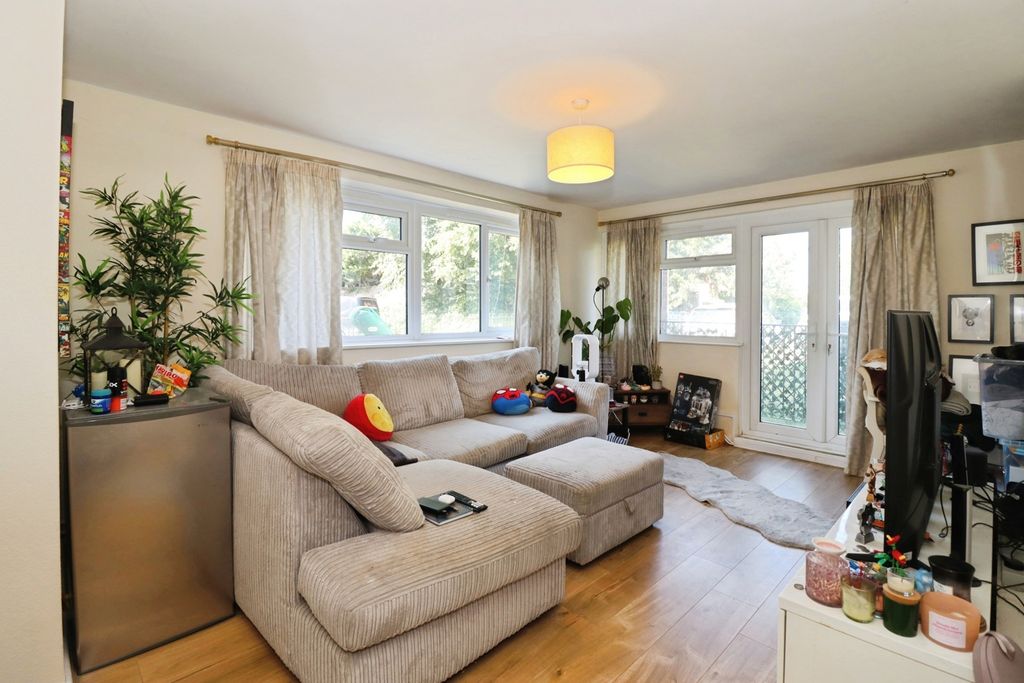 Property photo 1 of 18 Pbox-Img.Jpg