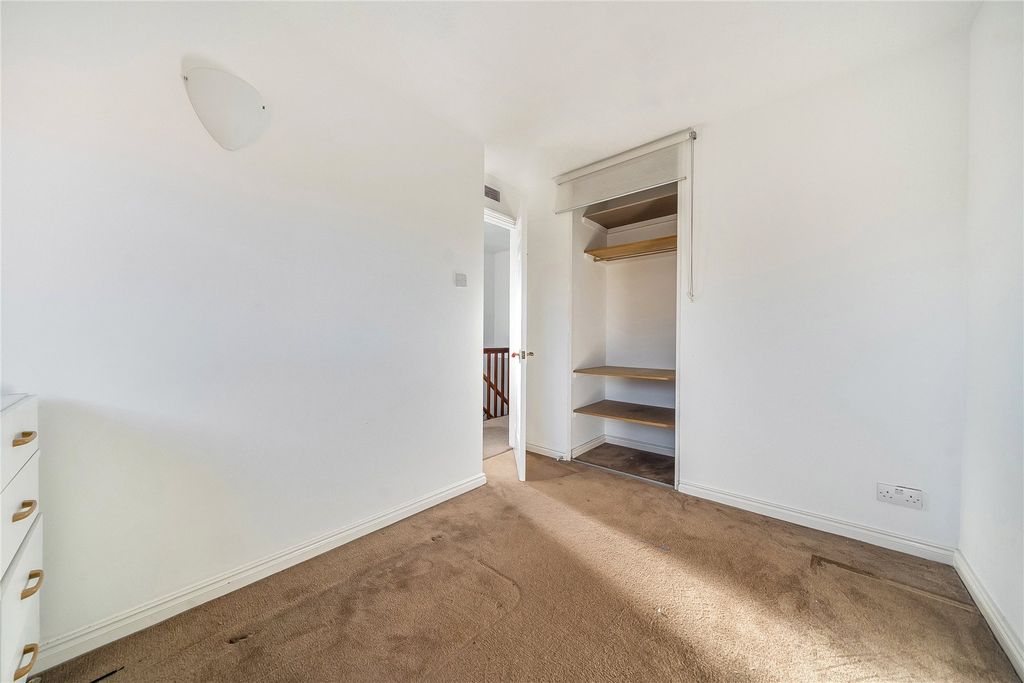 Property photo 3 of 22 Picture No. 08