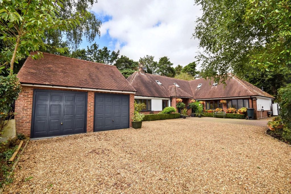Property photo 1 of 24