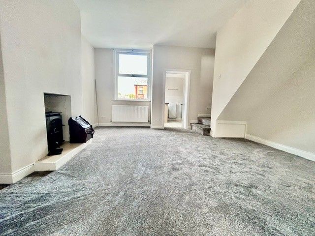 Property photo 3 of 9