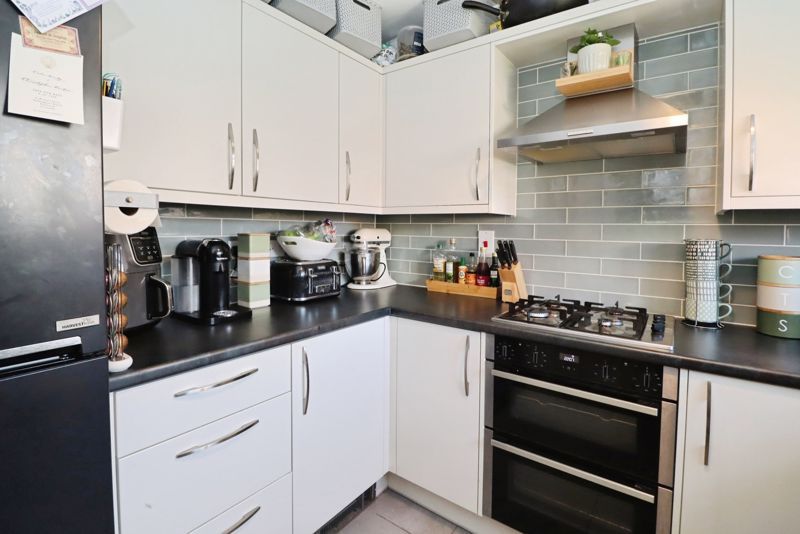 Property photo 3 of 14 Middleton Mews