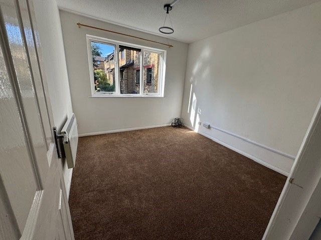 Property photo 3 of 10 Photo 4