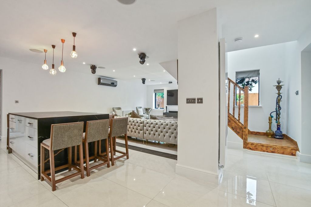 Additional image 4 of 3 bed detached house for saleIngram Way, Greenford UB6
