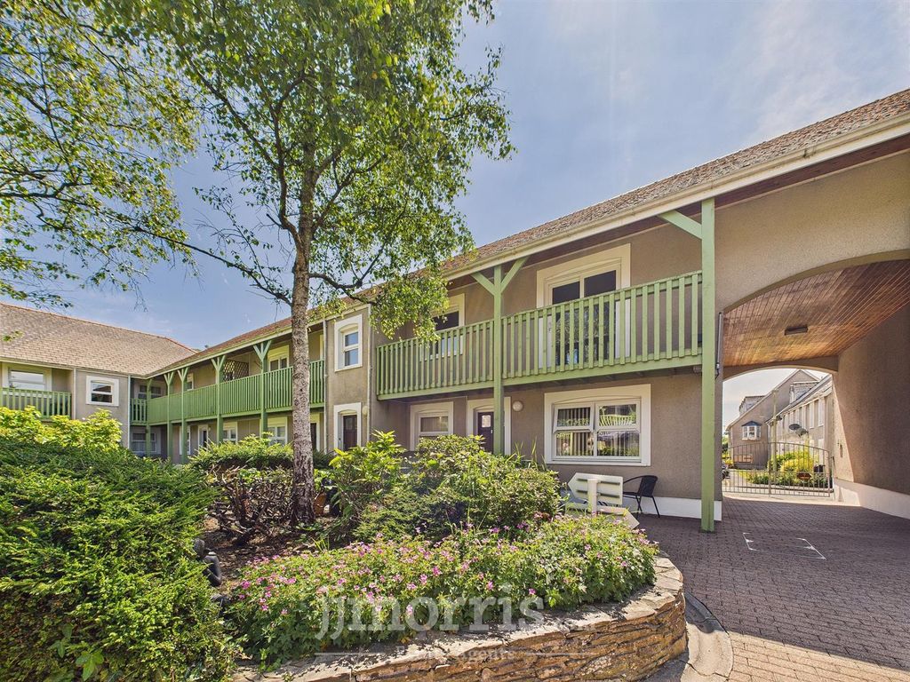 Property photo 1 of 13 Cam02878G0-Pr0038-Still013.Jpg