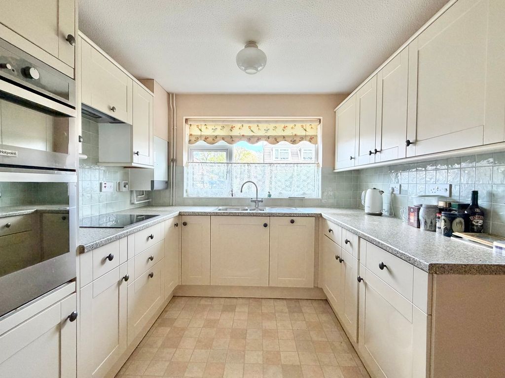 Property photo 3 of 19