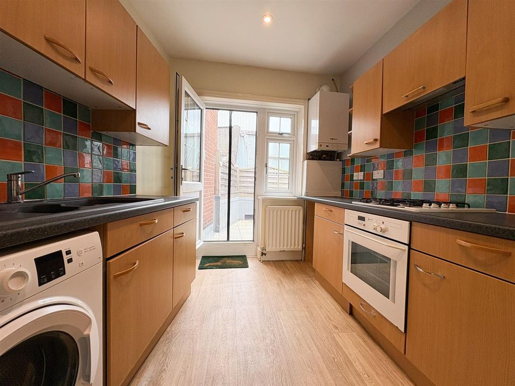 Property photo 3 of 12 Kitchen.Jpg