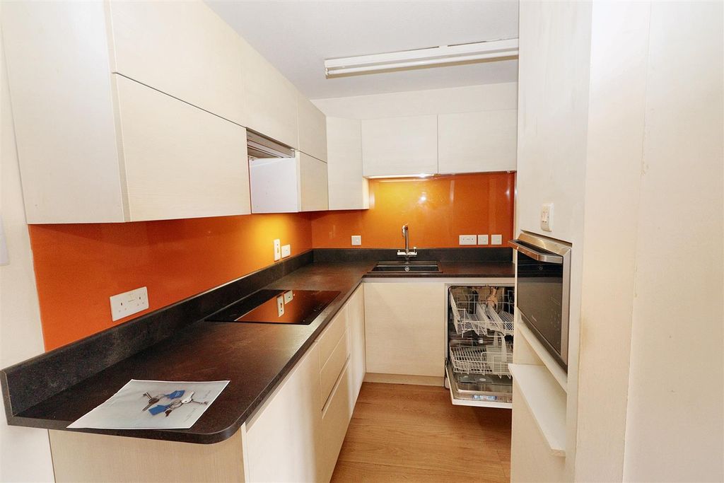 Property photo 2 of 13 Img_9579.Jpg