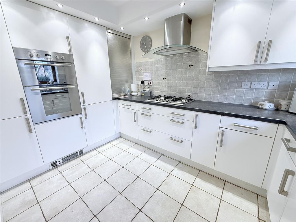 Property photo 2 of 22 Img_6232.Jpg