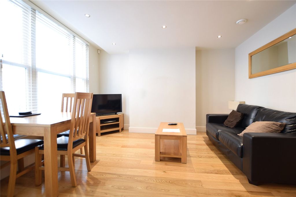Property photo 1 of 4 Living/Dining Area