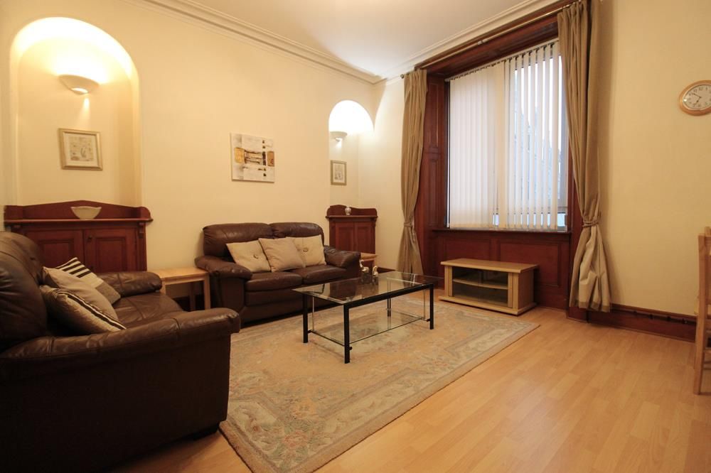 Property photo 1 of 6 Lounge