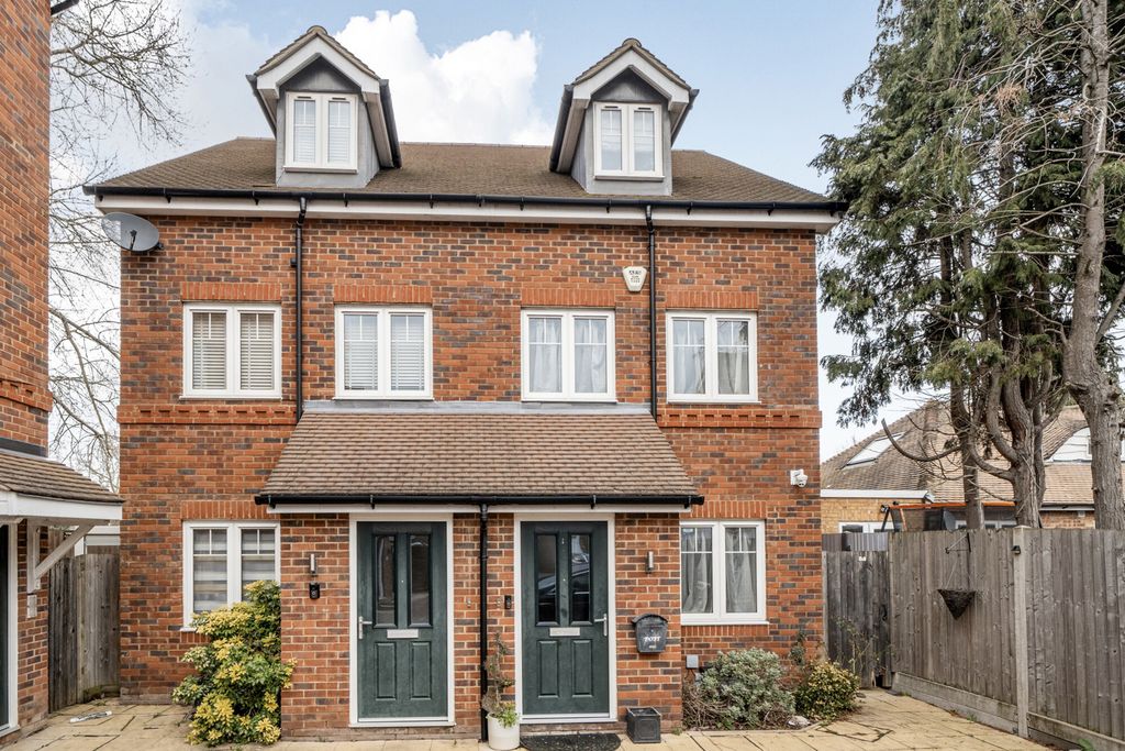 Property photo 1 of 20 1418103-18-699c2E...