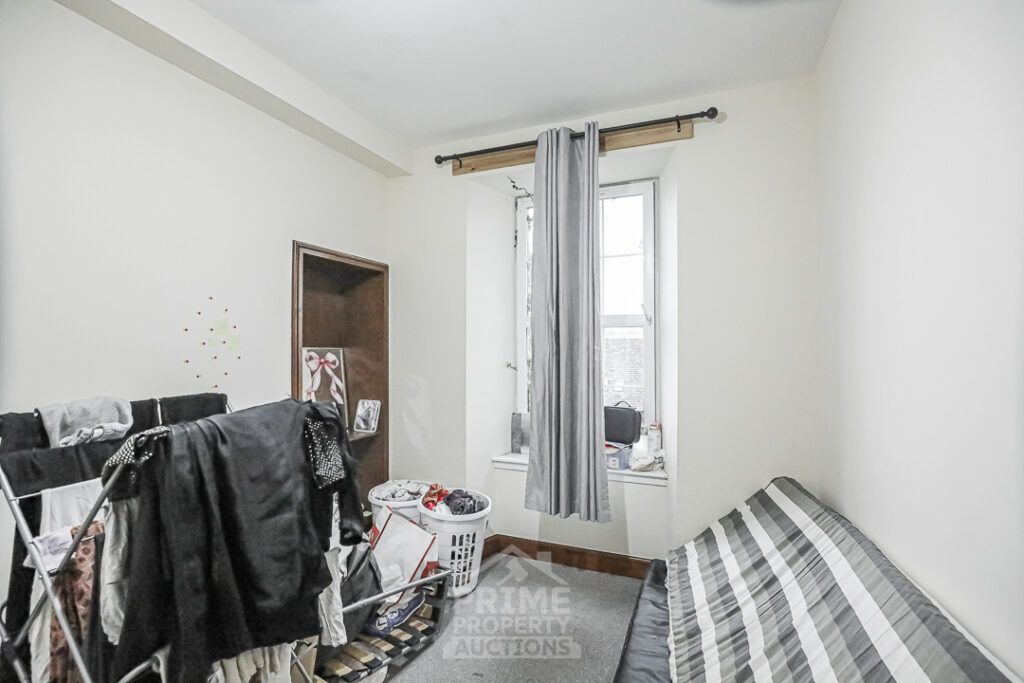 Property photo 2 of 25